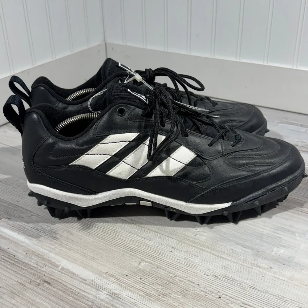 Adidas Mens Black And White Football Cleats Shoes YXN 693 Low US Size 13.5